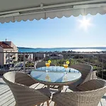 Sea Vista Apartment
